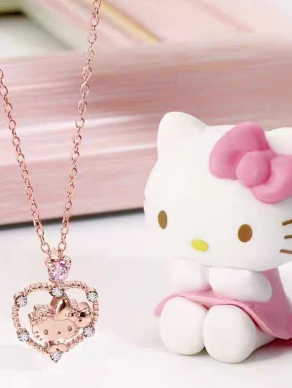 Hello Kitty Heart Pendant Necklace Rose Gold Pink Crystal Kawaii